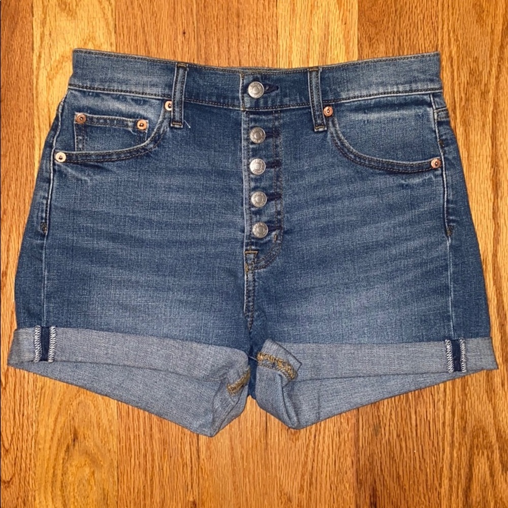 Gap 4” High Rise Shorts